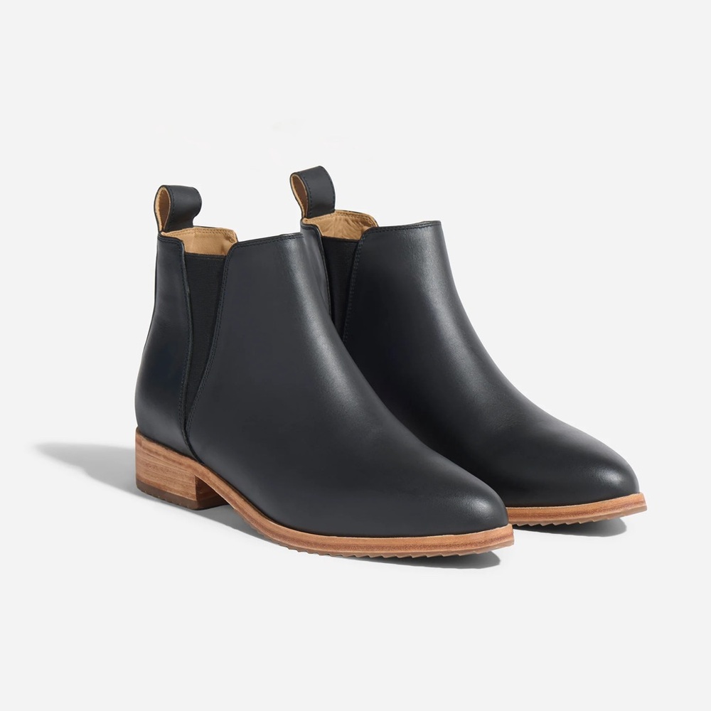 Nisolo Eva Everyday Chelsea Boot Black Leather NWT